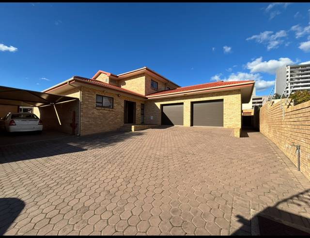 4 BEDROOM HOUSE FOR SALE IN DIAZ BEACH